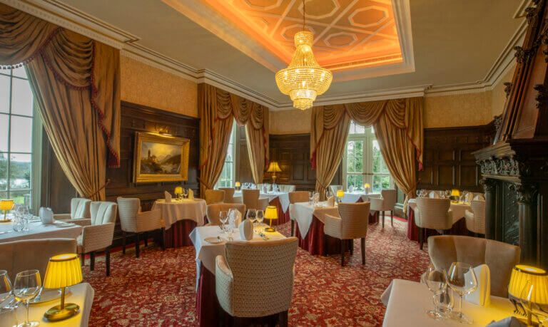 What Dining Facilities do you have in Kilronan Castle?